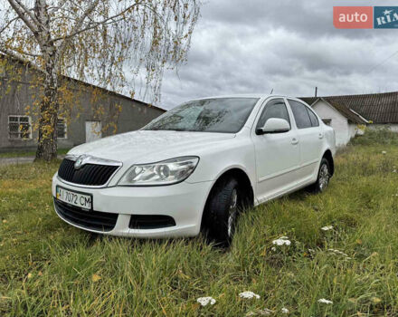 Шкода Октавия 2011 в Краснокутске на Automoto.ua Белый Шкода Октавия, объемом двигателя 1.6 л и пробегом 280 тыс. км за 5888 $, фото 19 на Automoto.ua