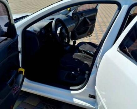 Білий Шкода Октавія, об'ємом двигуна 1.6 л та пробігом 138 тис. км за 7600 $, фото 3 на Automoto.ua