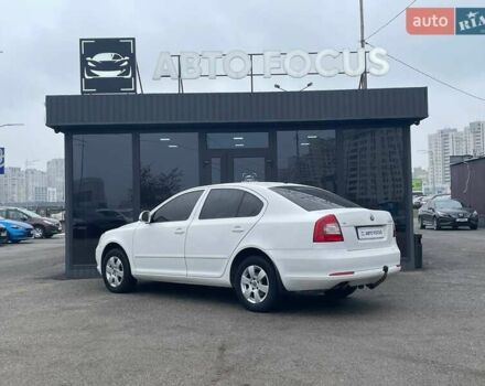 Белый Шкода Октавия, объемом двигателя 1.8 л и пробегом 155 тыс. км за 7990 $, фото 4 на Automoto.ua