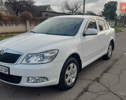 Белый Шкода Октавия, объемом двигателя 1.8 л и пробегом 180 тыс. км за 8200 $, фото 1 на Automoto.ua