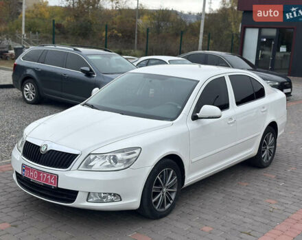 Шкода Октавия 2011 в Береговом на Automoto.ua Белый Шкода Октавия, объемом двигателя 1.6 л и пробегом 150 тыс. км за 8800 $, фото 4 на Automoto.ua
