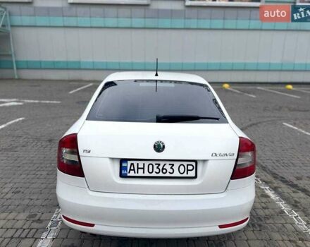 Белый Шкода Октавия, объемом двигателя 1.8 л и пробегом 180 тыс. км за 7200 $, фото 5 на Automoto.ua