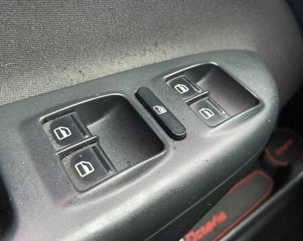 Белый Шкода Октавия, объемом двигателя 1.8 л и пробегом 155 тыс. км за 7990 $, фото 15 на Automoto.ua