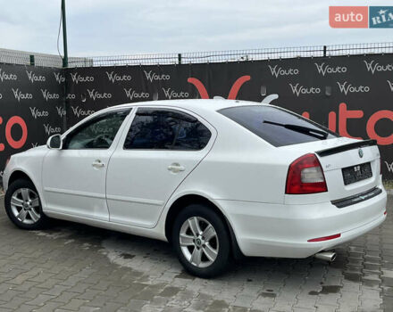 Шкода Октавия 2011 в Николаеве на Automoto.ua Белый Шкода Октавия, объемом двигателя 1.6 л и пробегом 183 тыс. км за 7499 $, фото 4 на Automoto.ua