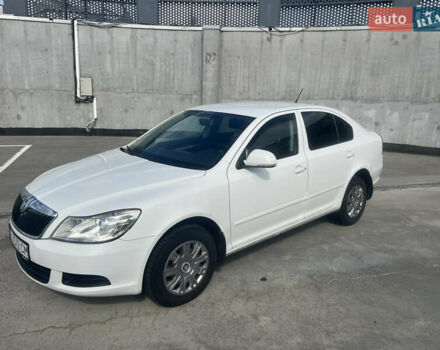 Білий Шкода Октавія, об'ємом двигуна 1.6 л та пробігом 280 тис. км за 5900 $, фото 11 на Automoto.ua