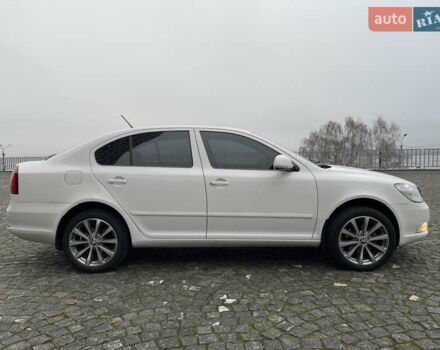 Белый Шкода Октавия, объемом двигателя 1.8 л и пробегом 188 тыс. км за 6500 $, фото 12 на Automoto.ua