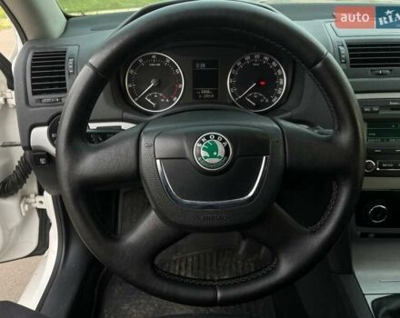 Белый Шкода Октавия, объемом двигателя 1.6 л и пробегом 273 тыс. км за 7299 $, фото 17 на Automoto.ua