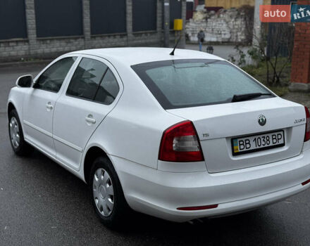 Белый Шкода Октавия, объемом двигателя 1.8 л и пробегом 37 тыс. км за 10900 $, фото 15 на Automoto.ua