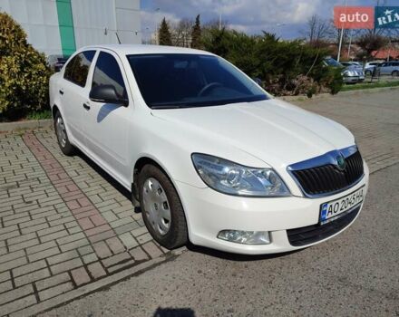 Білий Шкода Октавія, об'ємом двигуна 1.4 л та пробігом 211 тис. км за 7200 $, фото 4 на Automoto.ua