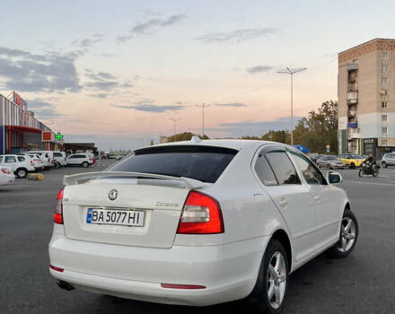 Шкода Октавия 2012 в Кропивницком (Кировограде) на Automoto.ua Белый Шкода Октавия, объемом двигателя 1.8 л и пробегом 222 тыс. км за 6700 $, фото 3 на Automoto.ua