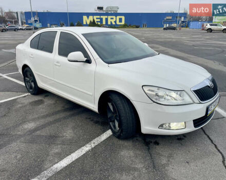 Белый Шкода Октавия, объемом двигателя 1.6 л и пробегом 312 тыс. км за 7500 $, фото 16 на Automoto.ua