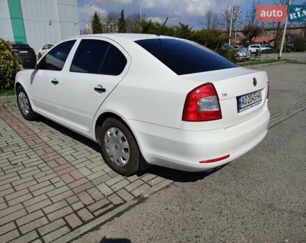Білий Шкода Октавія, об'ємом двигуна 1.4 л та пробігом 211 тис. км за 7200 $, фото 7 на Automoto.ua