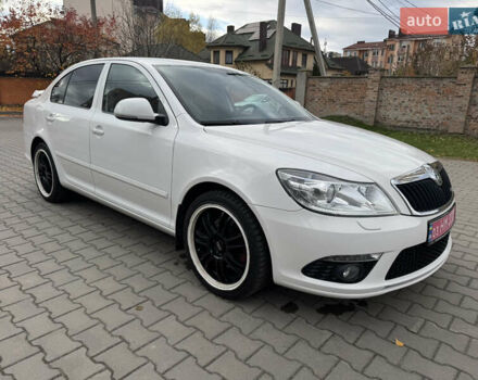 Белый Шкода Октавия, объемом двигателя 1.98 л и пробегом 177 тыс. км за 10550 $, фото 7 на Automoto.ua