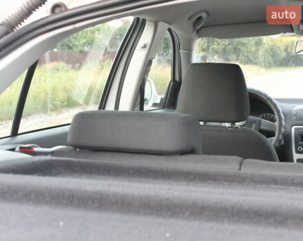 Белый Шкода Октавия, объемом двигателя 1.6 л и пробегом 170 тыс. км за 7450 $, фото 50 на Automoto.ua