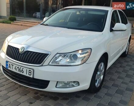 Білий Шкода Октавія, об'ємом двигуна 1.6 л та пробігом 260 тис. км за 7800 $, фото 12 на Automoto.ua
