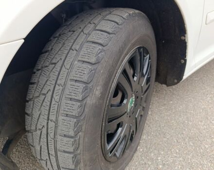 Белый Шкода Октавия, объемом двигателя 1.2 л и пробегом 305 тыс. км за 5900 $, фото 3 на Automoto.ua