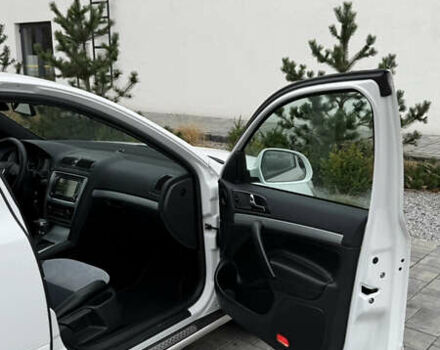 Белый Шкода Октавия, объемом двигателя 1.97 л и пробегом 239 тыс. км за 11999 $, фото 25 на Automoto.ua