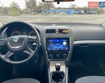 Белый Шкода Октавия, объемом двигателя 1.6 л и пробегом 312 тыс. км за 7500 $, фото 14 на Automoto.ua