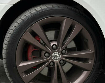 Белый Шкода Октавия, объемом двигателя 1.97 л и пробегом 239 тыс. км за 11999 $, фото 13 на Automoto.ua