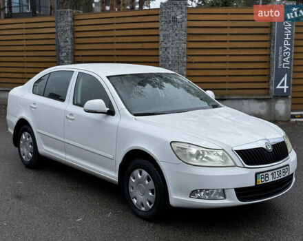 Белый Шкода Октавия, объемом двигателя 1.8 л и пробегом 37 тыс. км за 10900 $, фото 5 на Automoto.ua