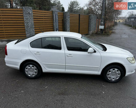 Белый Шкода Октавия, объемом двигателя 1.8 л и пробегом 37 тыс. км за 10900 $, фото 7 на Automoto.ua