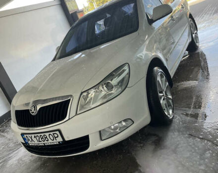 Білий Шкода Октавія, об'ємом двигуна 1.6 л та пробігом 156 тис. км за 8500 $, фото 1 на Automoto.ua