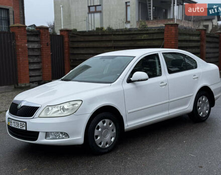 Белый Шкода Октавия, объемом двигателя 1.8 л и пробегом 37 тыс. км за 10900 $, фото 16 на Automoto.ua