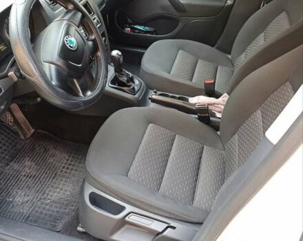 Білий Шкода Октавія, об'ємом двигуна 1.6 л та пробігом 285 тис. км за 7950 $, фото 10 на Automoto.ua