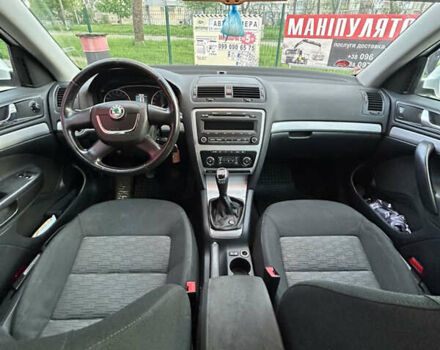 Білий Шкода Октавія, об'ємом двигуна 1.97 л та пробігом 236 тис. км за 8800 $, фото 12 на Automoto.ua
