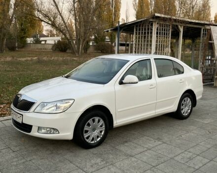 Белый Шкода Октавия, объемом двигателя 1.8 л и пробегом 56 тыс. км за 12000 $, фото 5 на Automoto.ua