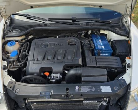 Белый Шкода Октавия, объемом двигателя 2 л и пробегом 180 тыс. км за 8700 $, фото 5 на Automoto.ua