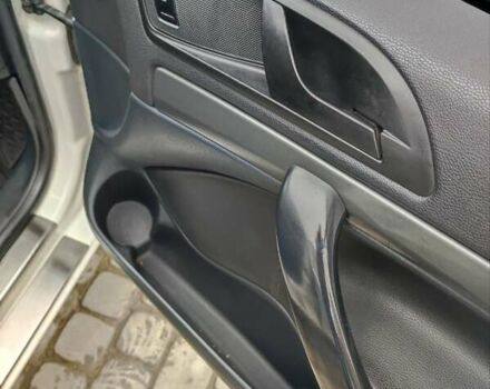 Белый Шкода Октавия, объемом двигателя 1.6 л и пробегом 286 тыс. км за 7500 $, фото 6 на Automoto.ua