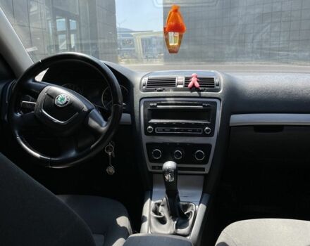 Шкода Октавия 2012 в Тячеве на Automoto.ua Белый Шкода Октавия, объемом двигателя 1.9 л и пробегом 268 тыс. км за 6700 $, фото 5 на Automoto.ua