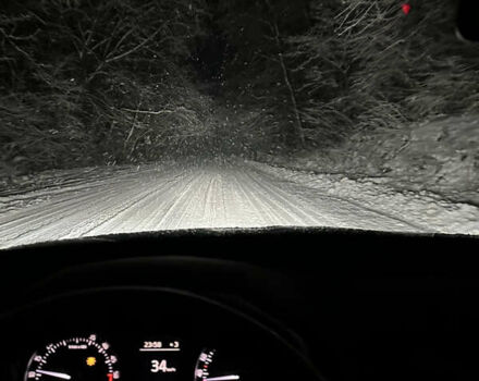 Белый Шкода Октавия, объемом двигателя 1.6 л и пробегом 243 тыс. км за 8500 $, фото 2 на Automoto.ua