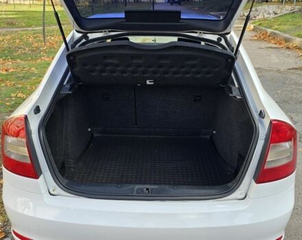 Белый Шкода Октавия, объемом двигателя 2 л и пробегом 180 тыс. км за 8700 $, фото 8 на Automoto.ua