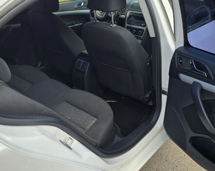 Белый Шкода Октавия, объемом двигателя 2 л и пробегом 180 тыс. км за 8700 $, фото 9 на Automoto.ua