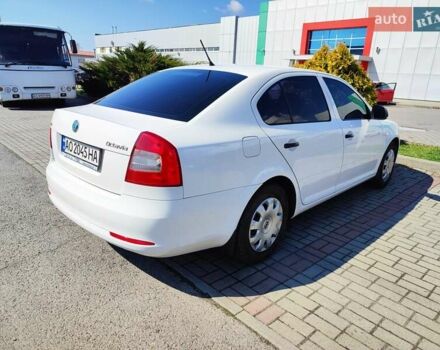 Білий Шкода Октавія, об'ємом двигуна 1.4 л та пробігом 211 тис. км за 7200 $, фото 6 на Automoto.ua