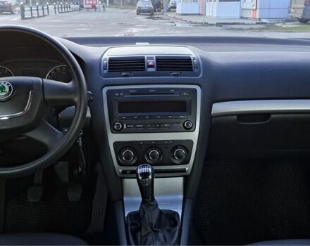 Белый Шкода Октавия, объемом двигателя 1.8 л и пробегом 83 тыс. км за 8800 $, фото 4 на Automoto.ua