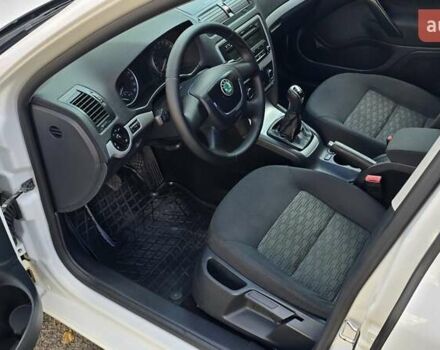 Білий Шкода Октавія, об'ємом двигуна 1.97 л та пробігом 180 тис. км за 8700 $, фото 3 на Automoto.ua