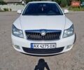 Белый Шкода Октавия, объемом двигателя 1.8 л и пробегом 250 тыс. км за 7300 $, фото 1 на Automoto.ua
