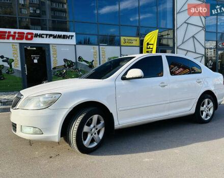 Шкода Октавія 2012 у Вишневом на Automoto.ua Білий Шкода Октавія, об'ємом двигуна 1.6 л та пробігом 355 тис. км за 6500 $, фото 1 на Automoto.ua