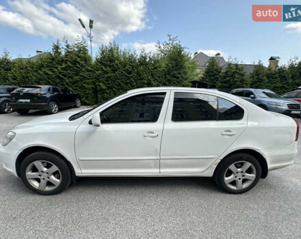 Белый Шкода Октавия, объемом двигателя 1.6 л и пробегом 344 тыс. км за 6800 $, фото 4 на Automoto.ua