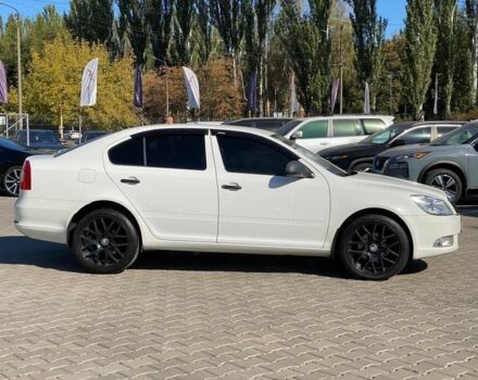 Білий Шкода Октавія, об'ємом двигуна 1.6 л та пробігом 252 тис. км за 8400 $, фото 7 на Automoto.ua
