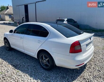 Білий Шкода Октавія, об'ємом двигуна 1.8 л та пробігом 103 тис. км за 8500 $, фото 4 на Automoto.ua
