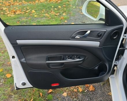 Белый Шкода Октавия, объемом двигателя 2 л и пробегом 180 тыс. км за 8700 $, фото 17 на Automoto.ua