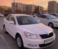 Белый Шкода Октавия, объемом двигателя 1.8 л и пробегом 56 тыс. км за 12000 $, фото 1 на Automoto.ua