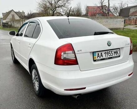 Белый Шкода Октавия, объемом двигателя 1.6 л и пробегом 272 тыс. км за 6800 $, фото 2 на Automoto.ua