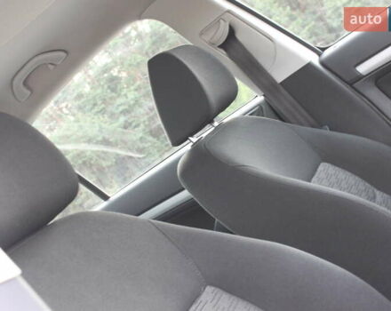 Белый Шкода Октавия, объемом двигателя 1.6 л и пробегом 170 тыс. км за 7450 $, фото 36 на Automoto.ua