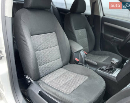 Белый Шкода Октавия, объемом двигателя 1.8 л и пробегом 188 тыс. км за 6500 $, фото 18 на Automoto.ua