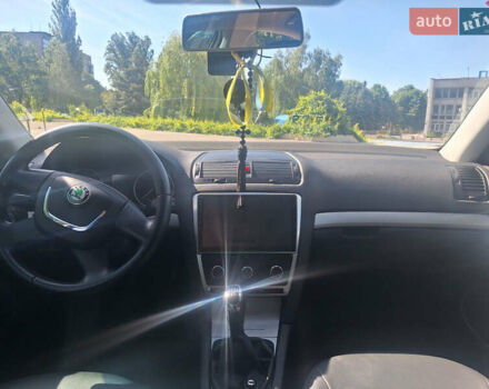 Белый Шкода Октавия, объемом двигателя 1.6 л и пробегом 240 тыс. км за 9100 $, фото 13 на Automoto.ua